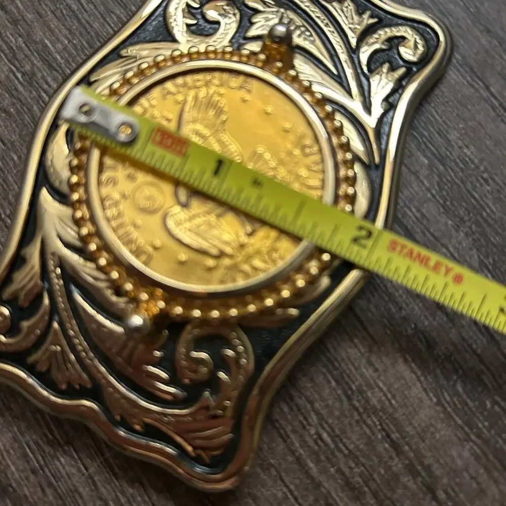 Gold USA E Pluribus Eagle One Dollar men’s belt buckle.